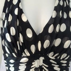 White house black market-10